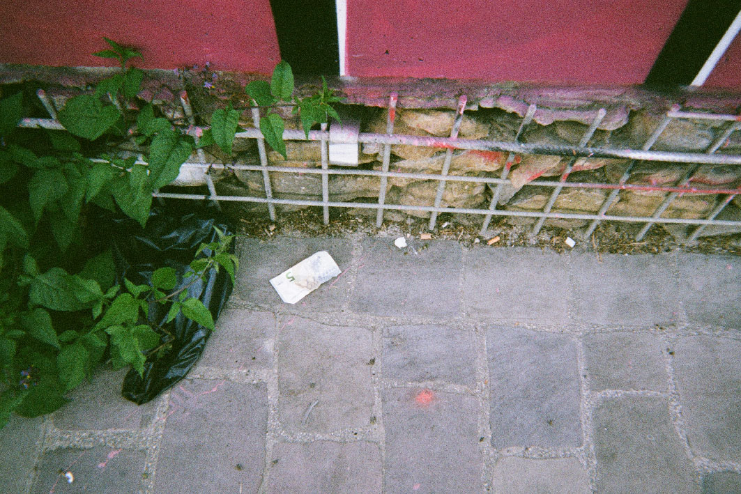 Claude Closky, ‘Common Ground,’ 2022, Brussels: More Publishers. 26 photographs, 10 x 15 cm.